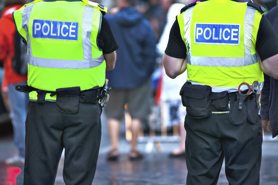 Suporte aprimorado para a polícia em ambientes traumáticos e perigosos