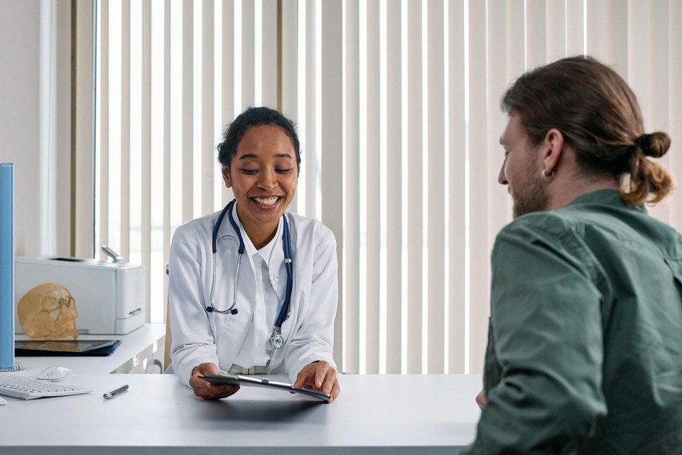 Imagem relacionada à notícia: Atualização sobre os requisitos de revisão especializada __ZXQNUMA_ para pacientes do sexo masculino já em tratamento com valproato