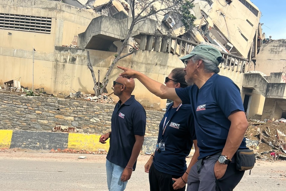 O Reino Unido aumenta o suporte para a Venezuela após terremotos devastadores