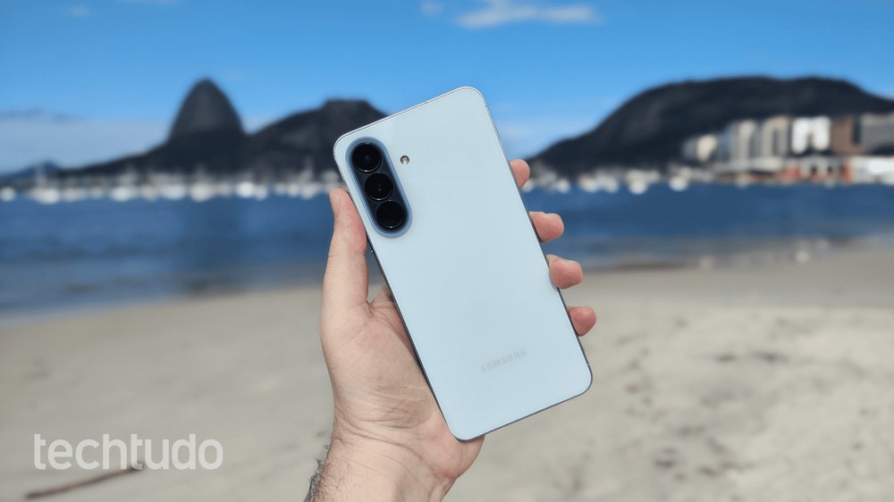 Samsung Galaxy A57 alcançou a pontuação máxima na maioria dos critérios avaliados pela equipe do TechTudo — Foto: William Guido/TechTudo