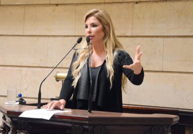 Justiça determina prisão de Verônica Costa, a ‘Mãe Loira do Funk’, por tortura contra ex-marido