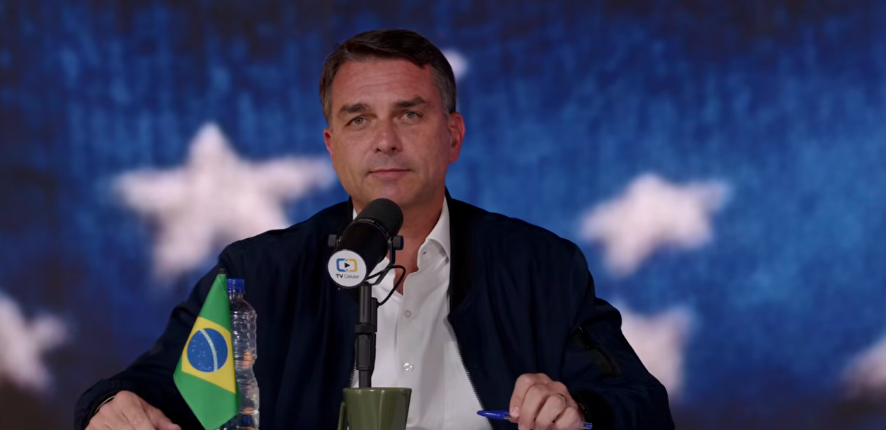 Em live, Flávio diz que vai usar dinheiro da Faria Lima para comprar dívidas de brasileiros