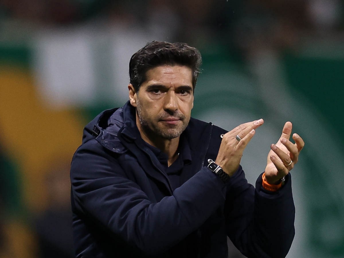 Abel Ferreira admite erro em declaração sobre títulos conquistados pelo Palmeiras