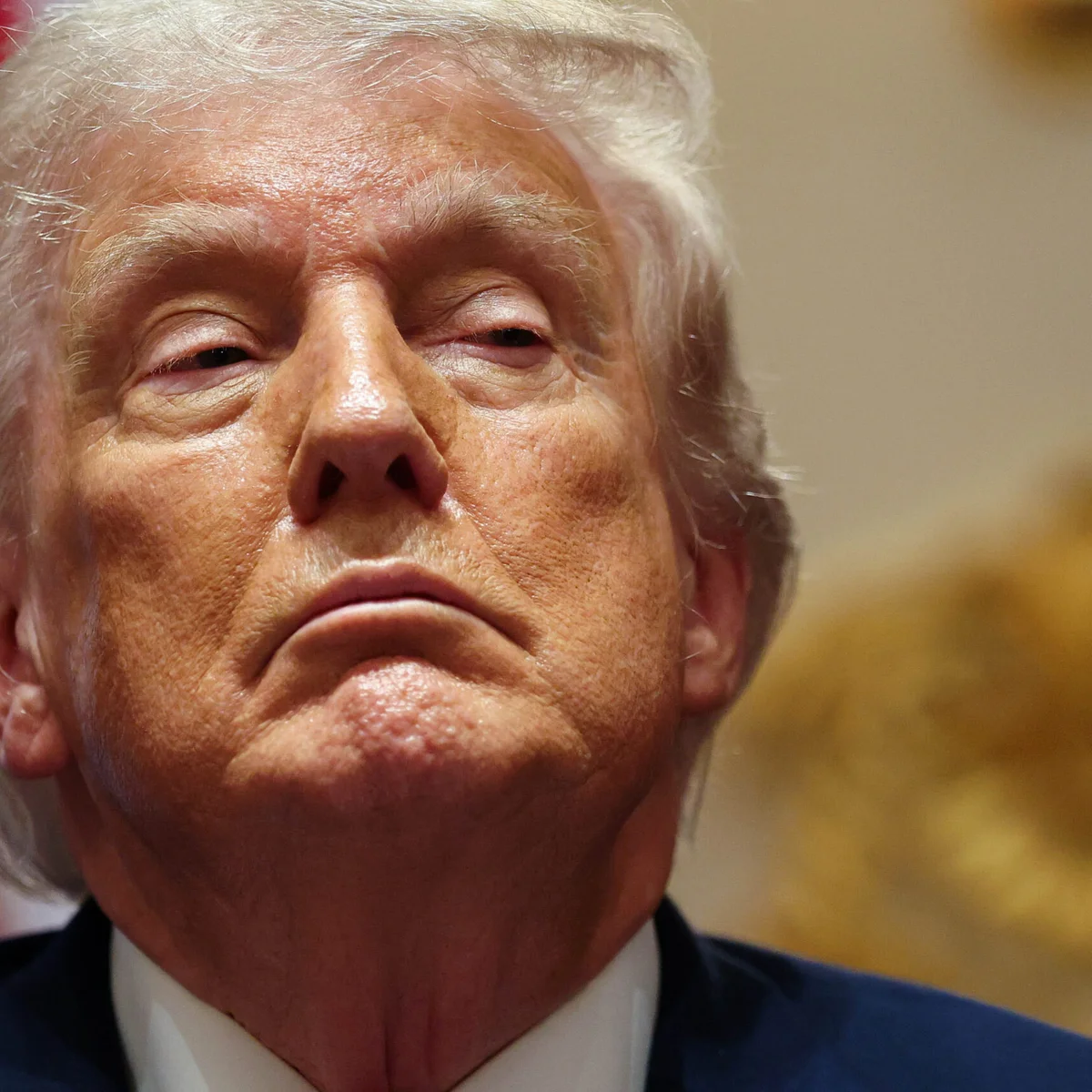 Justiça manda Trump restabelecer o acesso de jornalistas à Casa Branca