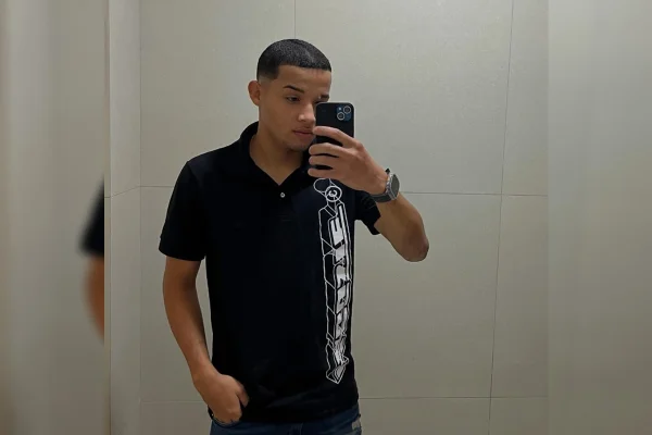 Jovem que teve perna amputada após corte com linha de pipa recebe alta