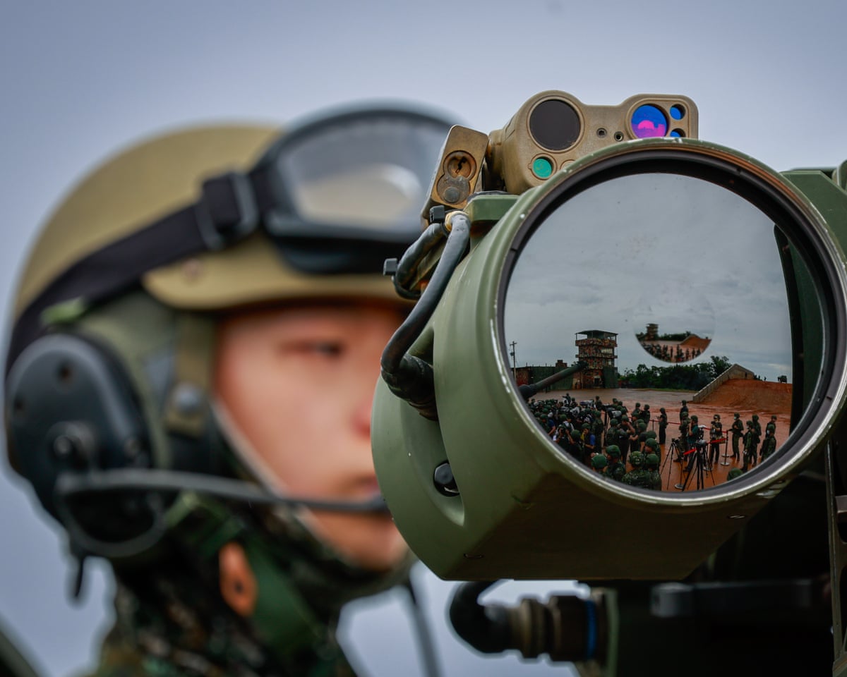 Trump perguntou a Xi Jinping se a China gostaria de comprar armas dos EUA, diz embaixador americano