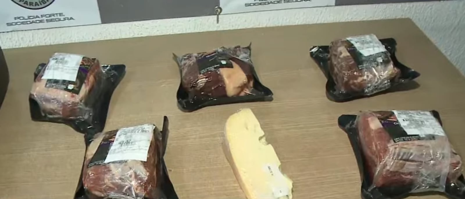 Imagem da matéria: Homem é preso após roubar carnes e queijo para churrasco em supermercado de João Pessoa