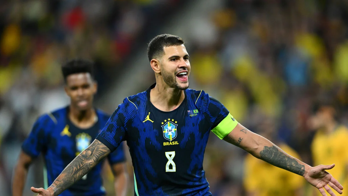 Bruno Guimarães explica troca na cobrança de pênalti: "Ancelotti mandou"