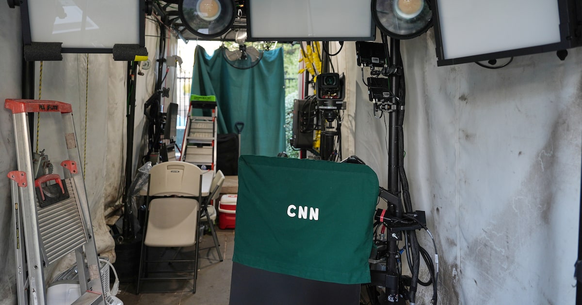 Juiz diz que suspensão de acesso da CNN e de mais dois veículos à Casa Branca é ‘inconstitucional’
