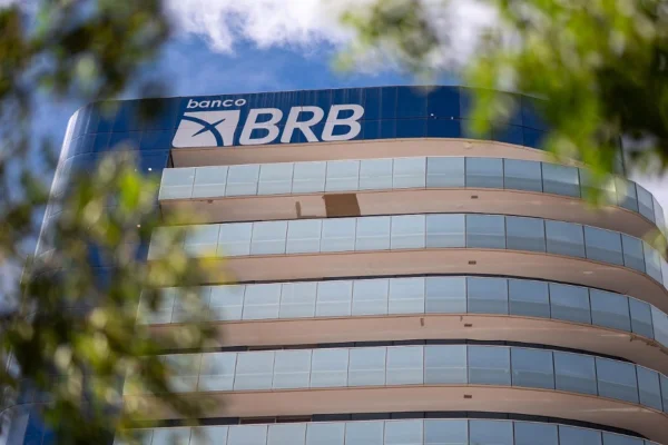 BRB terá de detalhar contratação da Genial para venda de 49% da Financeira