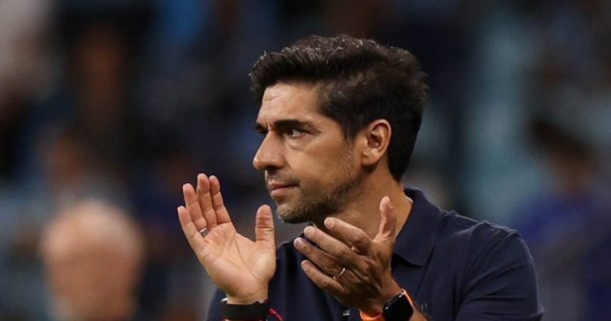 Falta de taças e desempenho pobre de time caro pressionam saída de Abel do Palmeiras