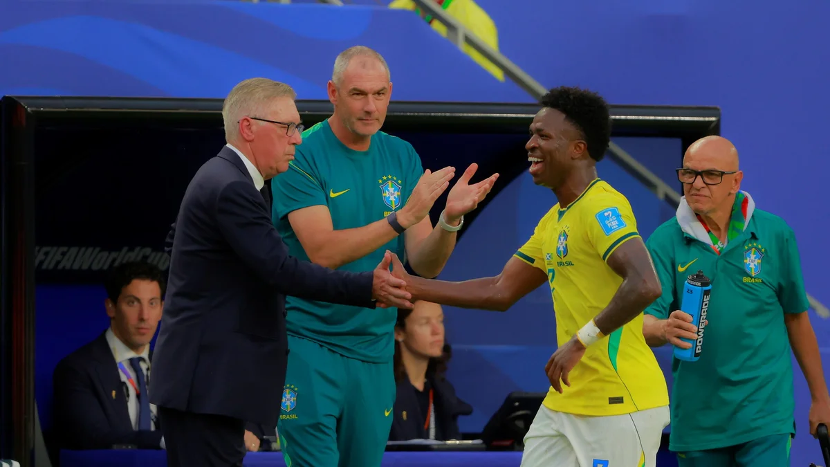 Em baixa, Vinícius Jr. é elogiado por Carlo Ancelotti: "Qualidade inegável"
