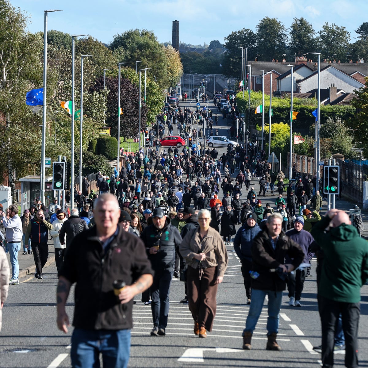 O confronto de Drumcree mostra que o passado turbulento da Irlanda do Norte ainda ameaça sua paz.