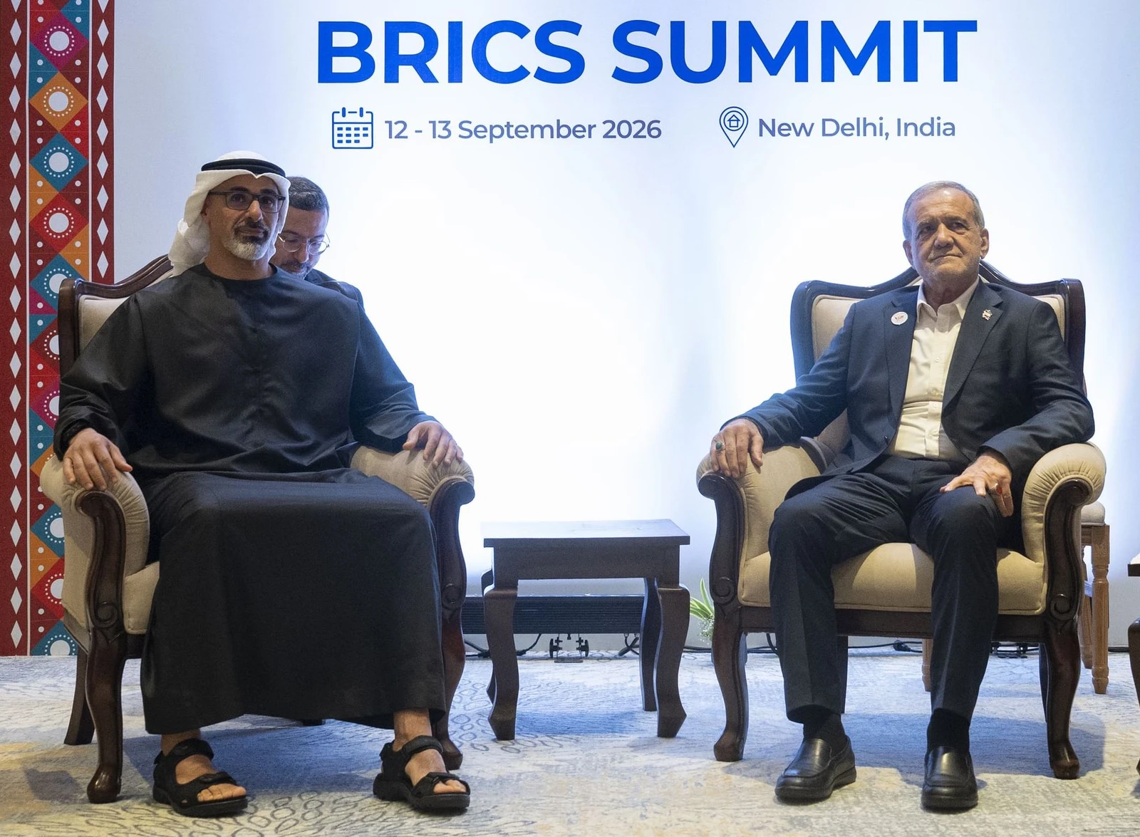 O presidente do Irã e o príncipe herdeiro de Abu Dhabi discutem 'estabilidade regional'