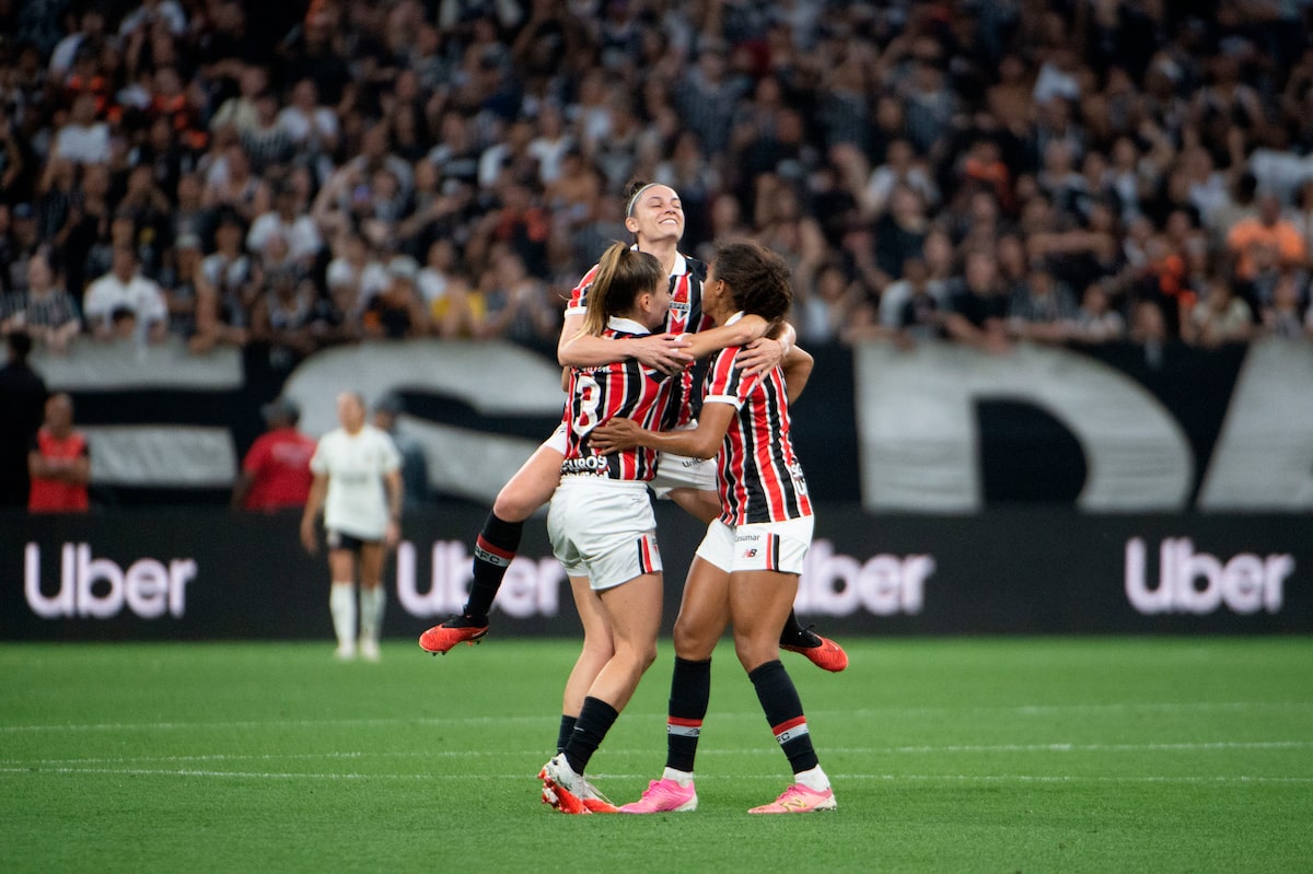 Corinthians sai na frente, mas São Paulo busca virada na 1ª final do Brasileiro feminino