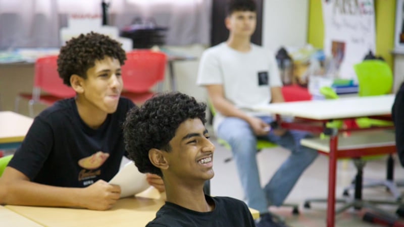 A escola alemã marca 50 anos de construção de pontes em Abu Dhabi