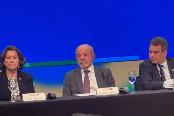 Bets: ministros de Lula planejam reunião com clubes e CBF na terça-feira - destaque galeria