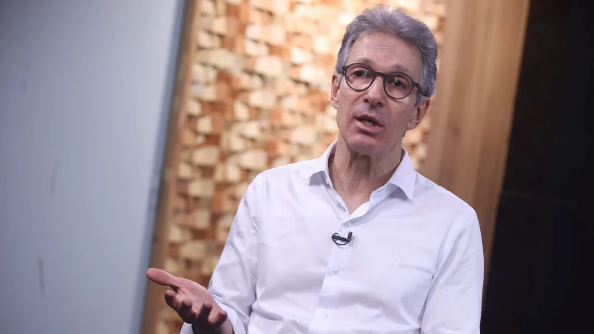 "Não vamos recuar", diz Zema após Dino criticar ação do Novo contra Andrei