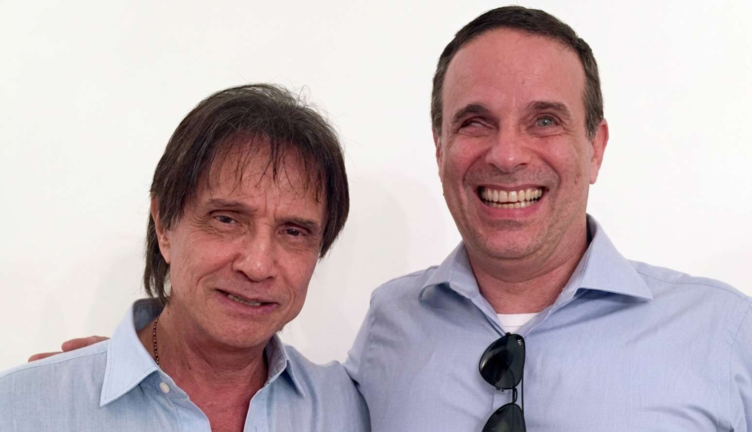 Dugu Braga ao lado do pai, Roberto Carlos: uma vida de desafios, sem perder a alegria