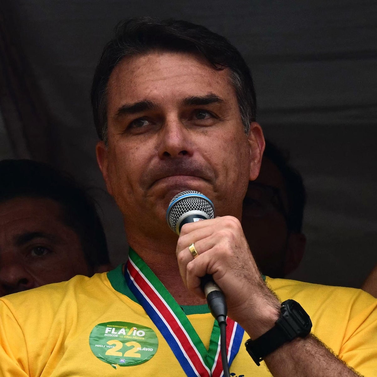 Flávio Bolsonaro chama operação da PF sobre emendas para filme de ‘interferência política’ de Dino
