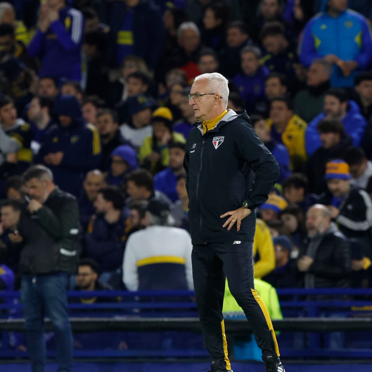 Dorival lamenta derrota na Sul-Americana, mas destaca evolução do São Paulo: ‘Estamos no caminho’