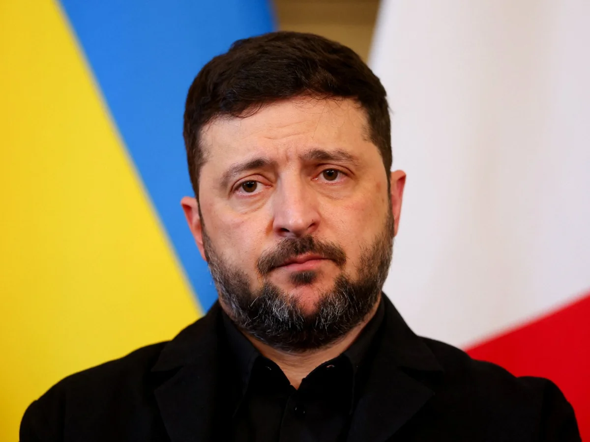 Avião de Zelensky quase é atingido por drone a caminho da Noruega