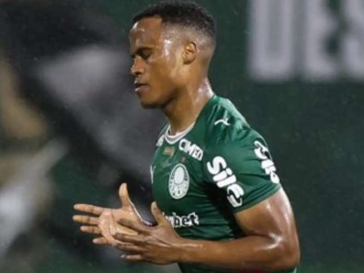 Jhon Arias titular? Veja a escalação do Palmeiras diante da LDU