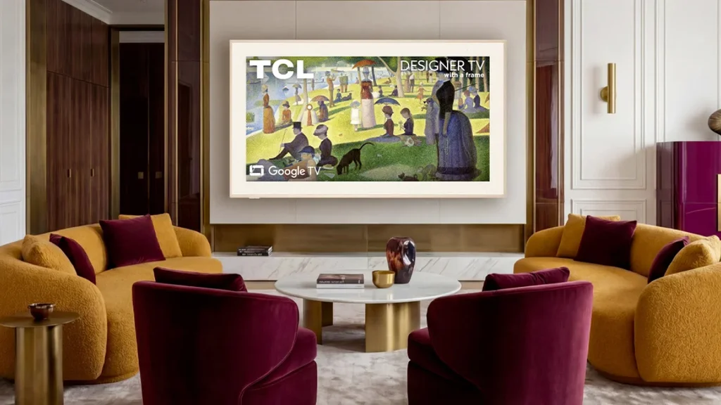 TCL desafia Samsung com TV que parece quadro e fica quase colada na parede