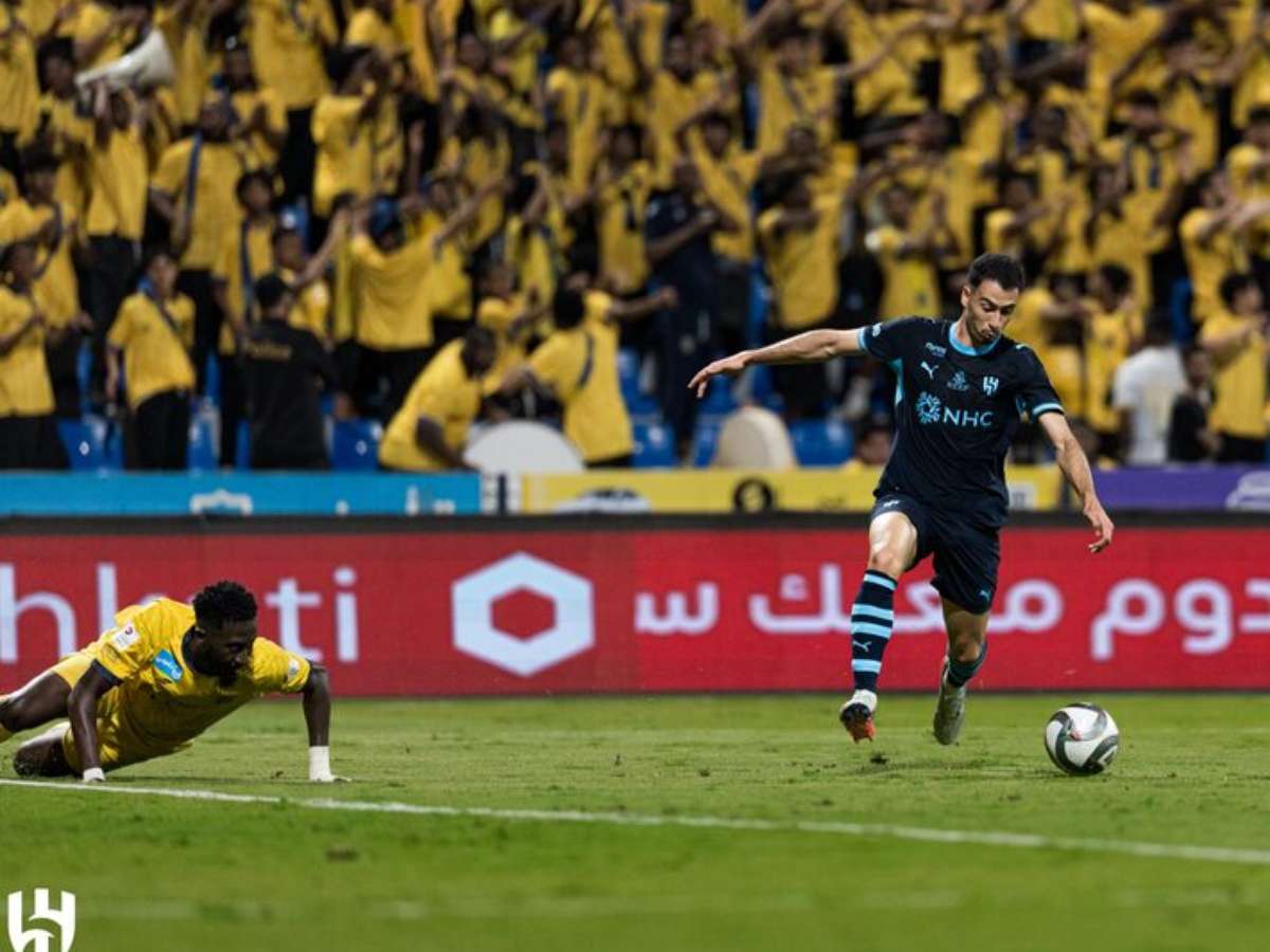 Gabriel Martinelli desencanta e brilha com três gols em goleada do líder Al-Hilal