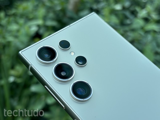 Descobrimos qual é o celular do Mark Zuckerberg — e não é de última geração