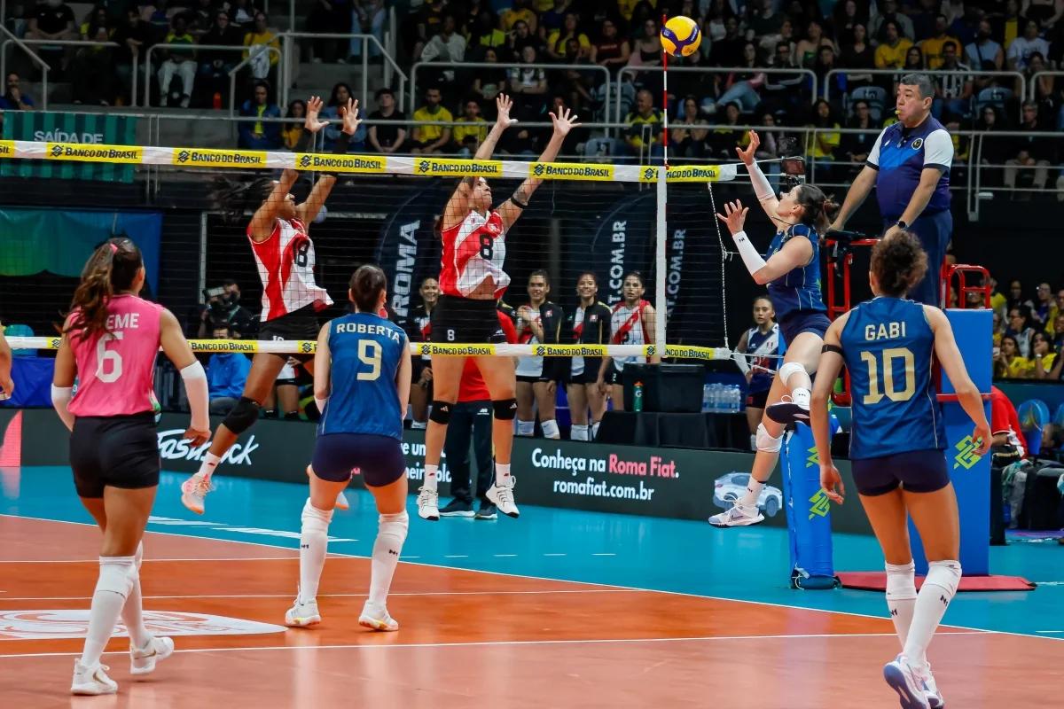 Vôlei: Brasil vence Peru e segue invicto no Sul-Americano Feminino