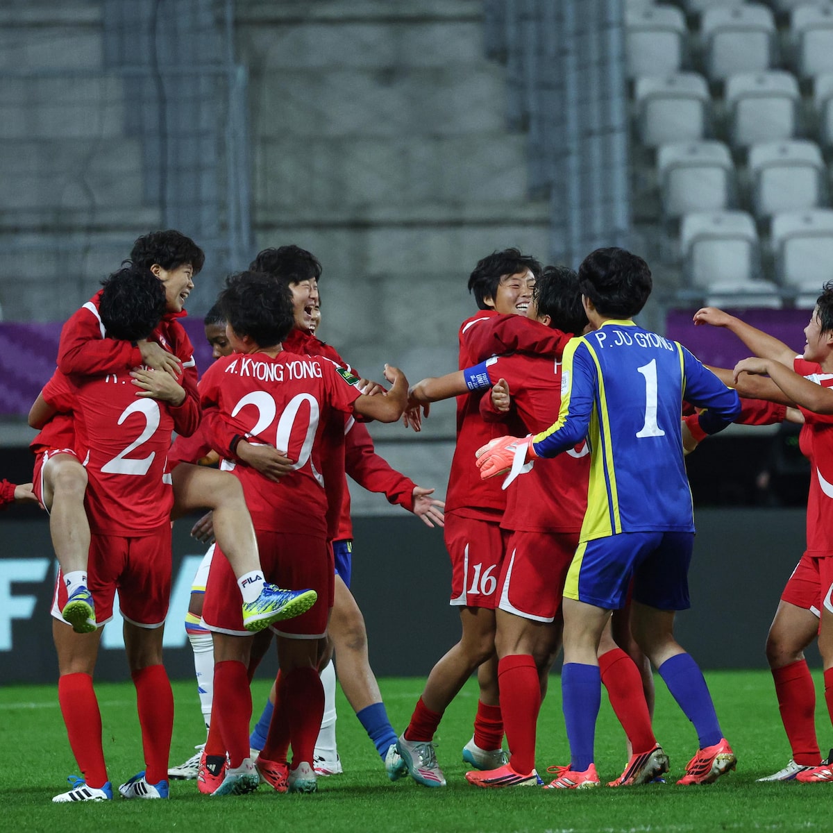 Coreia do Norte busca ampliar hegemonia no futebol feminino de base e se reafirmar como potência