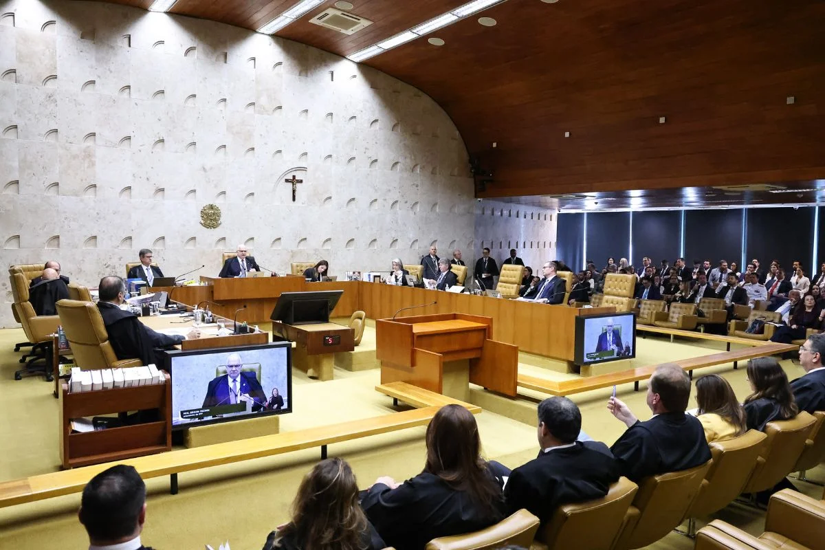 Dino pede que afastamento de Andrei vá a plenário; decisão fica com Fachin