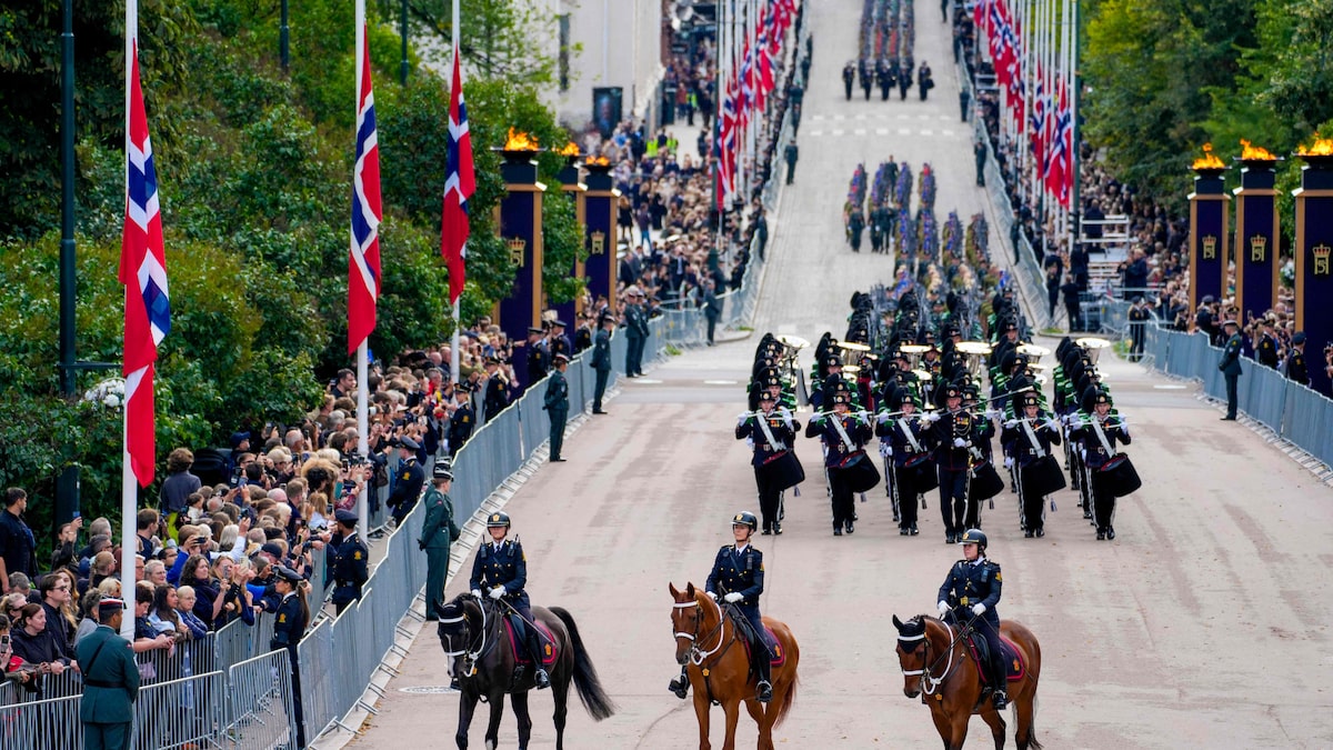 Funeral do rei Harald reúne multidão, integrantes da realeza e líderes europeus na Noruega