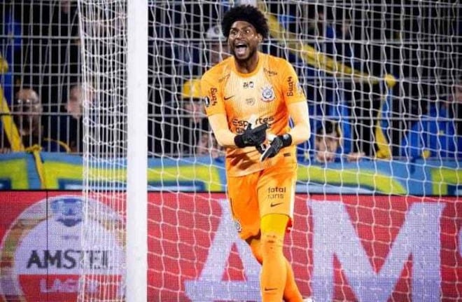 Hugo Souza lidera ranking de jogadores mais superestimados do Brasileirão; veja o top 10