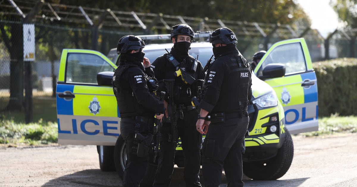 O que se sabe sobre plano frustrado de ataque terrorista à base britânica usada pelos EUA