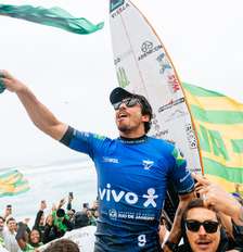 O brasileiro e atual campeão mundial Yago Dora venceu a etapa de Saquarema do CT de 2026 da WSL Foto: WSL/Thiago Diz