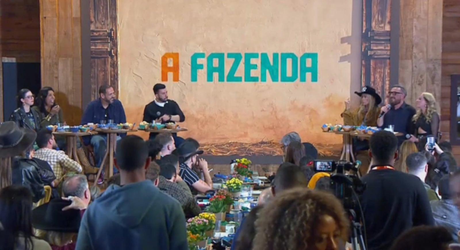 Acompanhou a coletiva de impresa de A Fazenda 18? Reprodução/YouTube