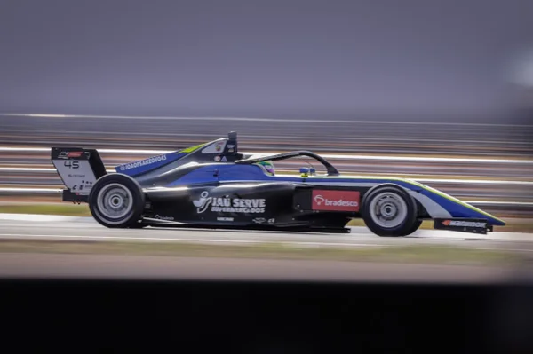Bernardo Gentil domina e vence segunda corrida da Fórmula 4 Brasil - destaque galeria