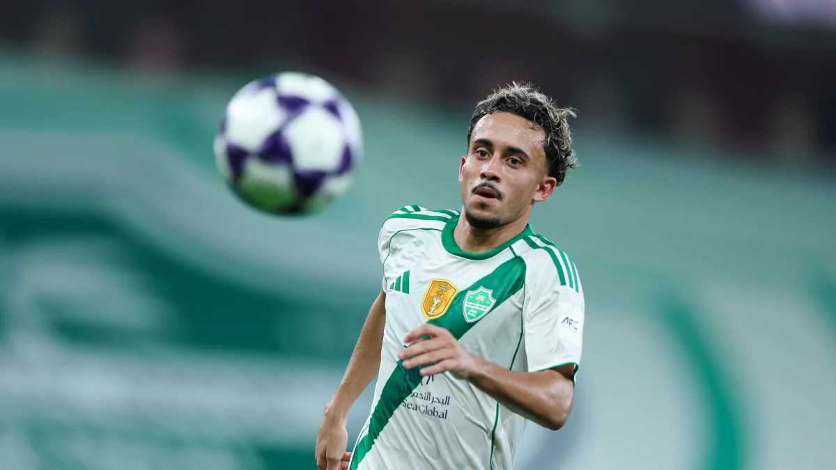Ex-Flamengo apaga fotos no Al-Ahli e reforça desejo por volta ao Brasil