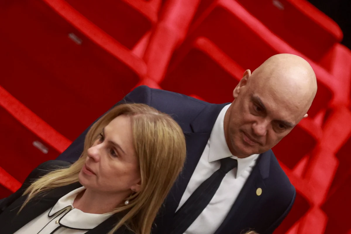 Acusado de vazar dados de Viviane pede a Fachin nulidade de atos de Moraes