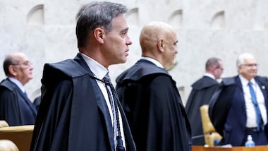 Como cada ministro deve votar na sessão histórica que vai analisar elo de Moraes com Vorcaro?