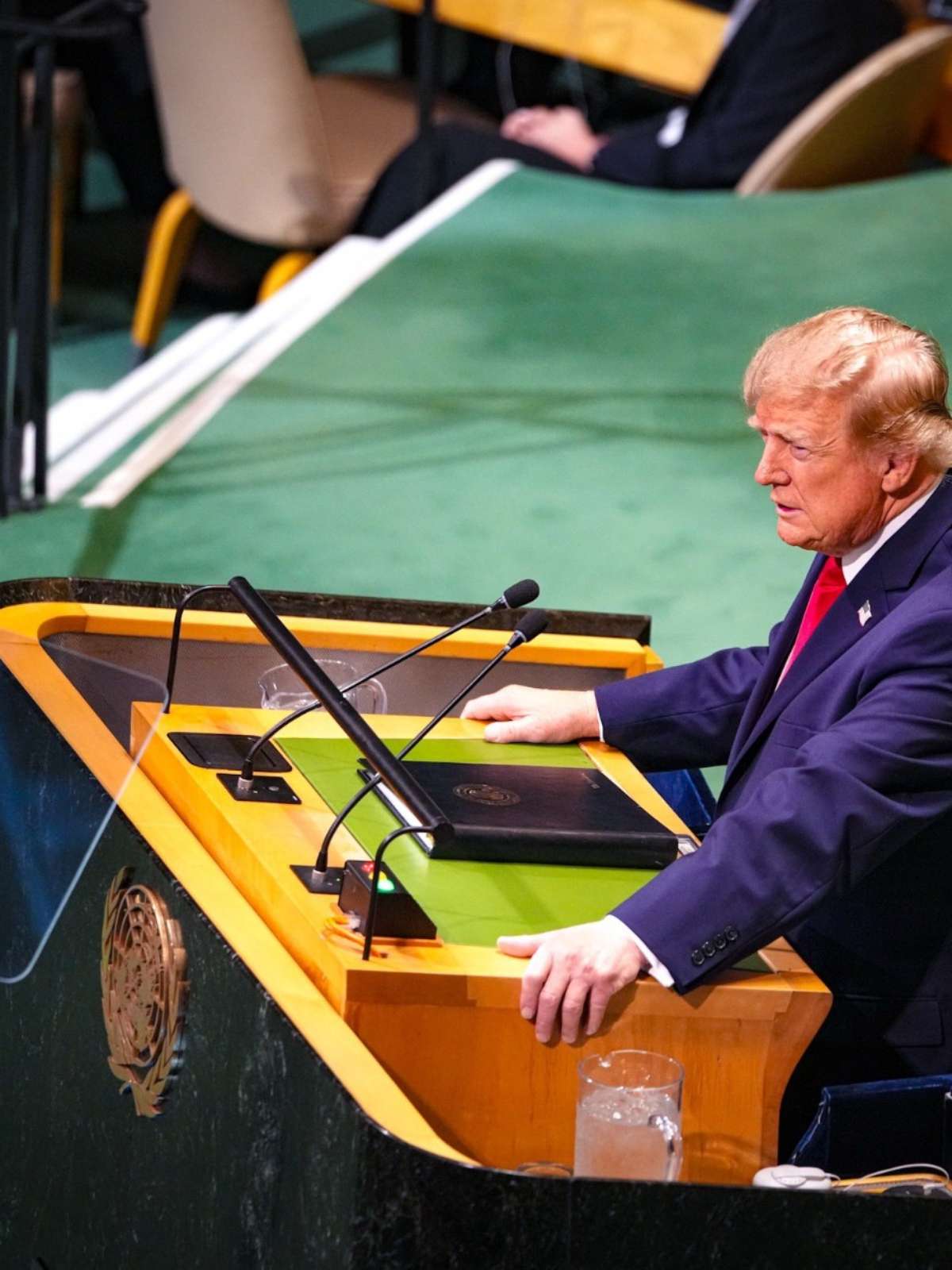 Trump rejeita proposta iraniana para reabrir Estreito de Ormuz e encerrar combates