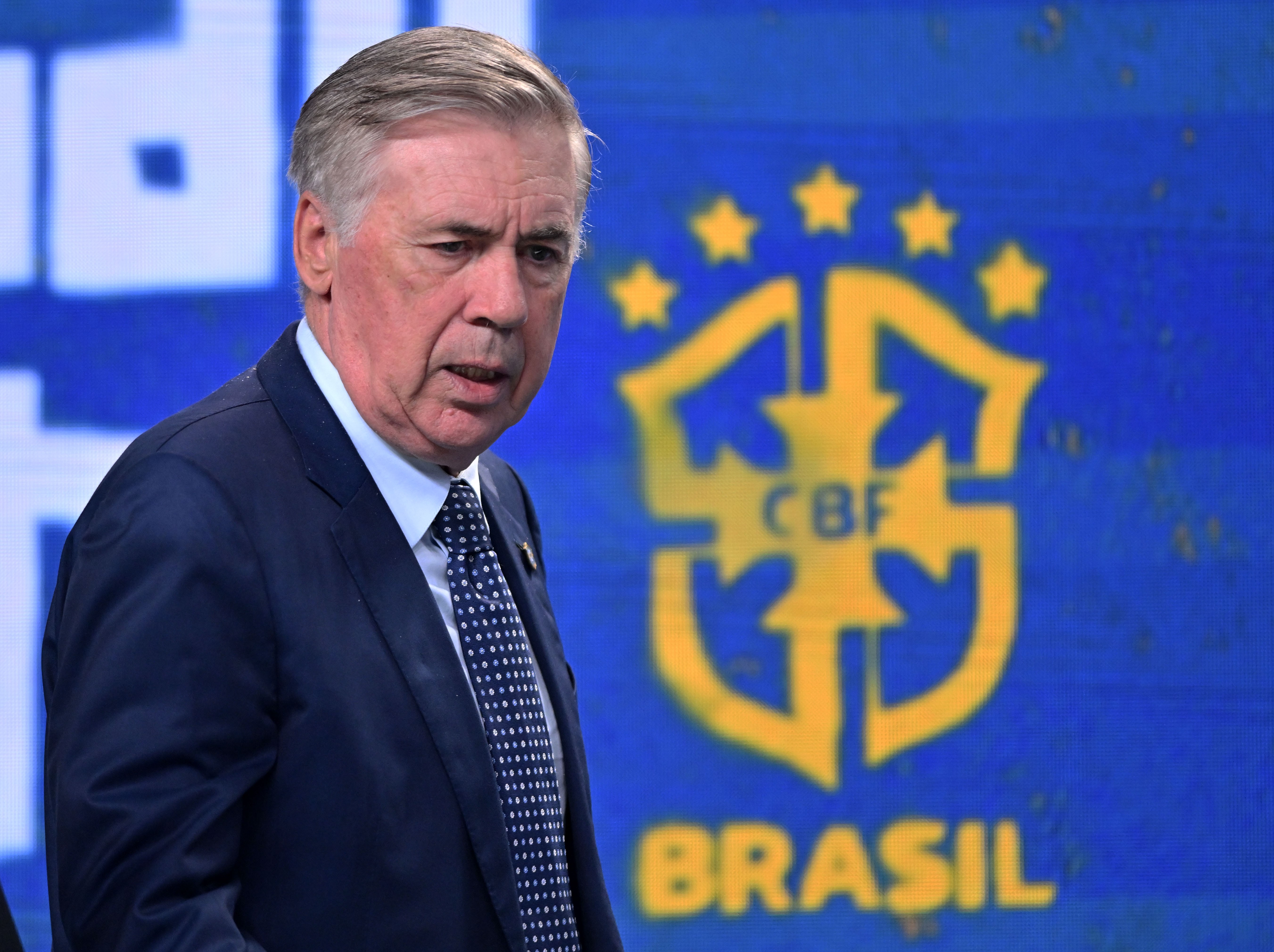 Ancelotti defende jovens na 1ª lista após a Copa, mas não descarta veteranos: "Porta está aberta"