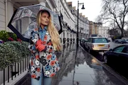 Yasmin Brunet integra o primeiro dia de desfiles do Metrópoles Catwalk