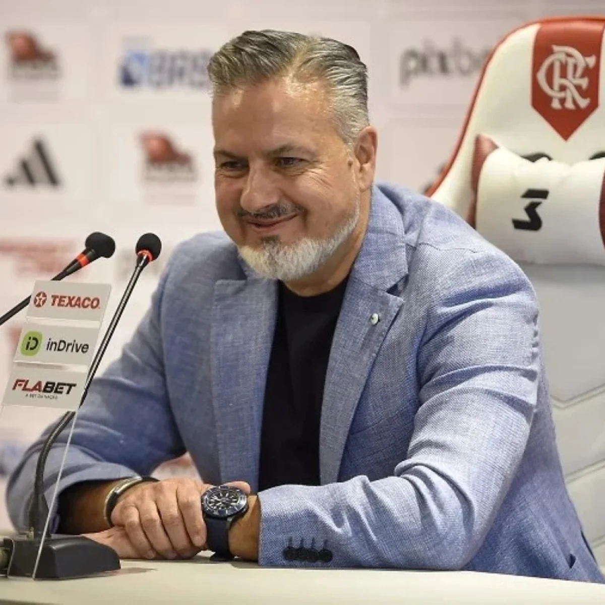 Boto diz que Prestianni, acusado de racismo por Vini, "caberia no Flamengo"