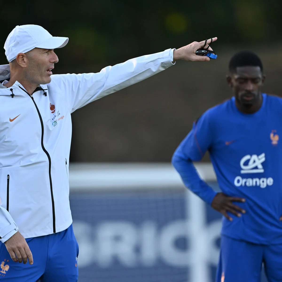 Zidane faz mudanças na França: Mbappé na esquerda e Dembélé de centroavante