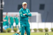 Carlo Ancelotti durante um treinamento da Seleção Brasileira na Copa do Mundo