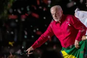 Imagem da matéria: Lula guarda duas cartas na manga para o segundo turno da eleição