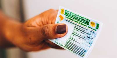 Medida tamb&eacute;m vale para aulas pr&aacute;ticas da CNH e permanece em vigor ap&oacute;s o arquivamento de a&ccedil;&atilde;o que questionava a mudan&ccedil;a Foto: Rafa Press/Getty Images / Perfil Brasil